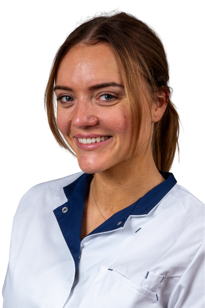 Vrouw in witte doktersjas.