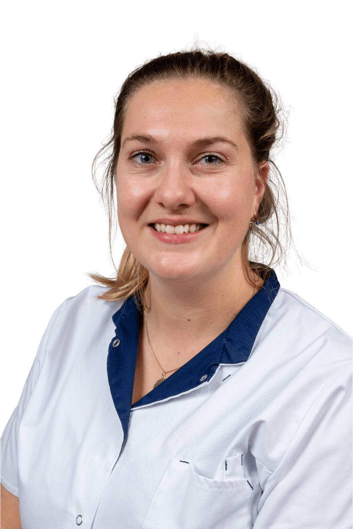 Vrouw in witte doktersjas.