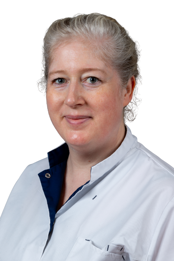 Vrouw in medische witte jas